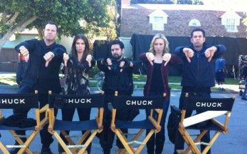 PHOTO: 10 Thumbs Down With 10 Days of Filming Left PHOTO: 10 Thumbs Down With 10 Days of Filming Left
