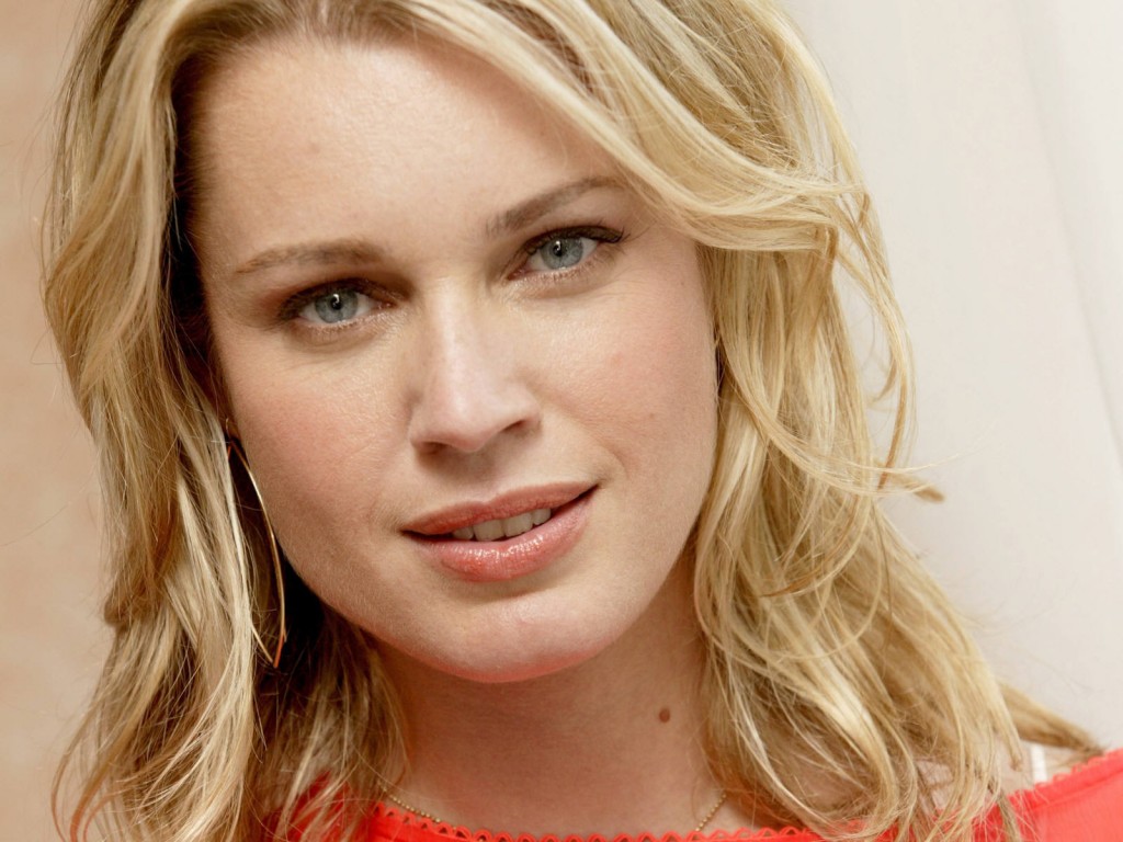 VIDEO: Rebecca Romijn Teases Her Appearance on Chuck