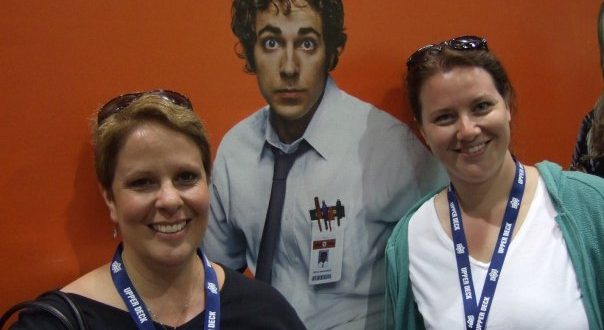 Mel & Liz pose with the Chuck poster at SDCC 2008
