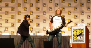 JEFFSTER performs at Comic-Con 2009